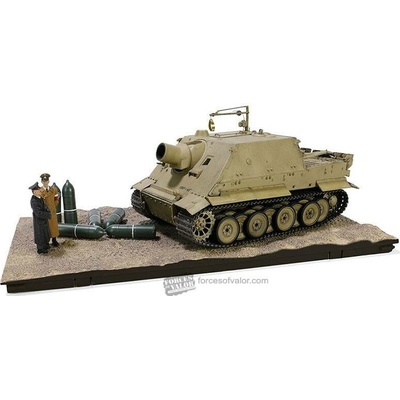 Forces of Valor Unimax Sturmtiger German Army Prototype Presentation w/ 2 Figures 1:32