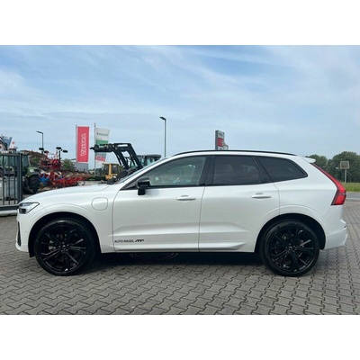Volvo XC60 T8 Plus Black Edition AWD 335 kW