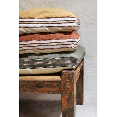 Madam Stoltz Декоративна памучна възглавница за пейка Madam Stoltz 60 x 140 cm (FM.0019.25B)