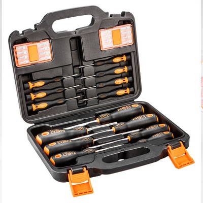 sada šroubov. 30ks v kufru NEO tools IVK04-209