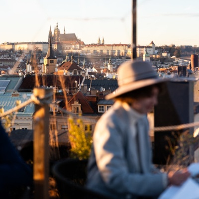 Gurmánský zážitek s výhledem na Prahu