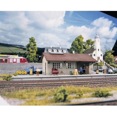 Piko H0 Burgsteinská kůlna 61824