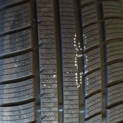 Tomket Snowroad SUV 3 215/60 R17 96V
