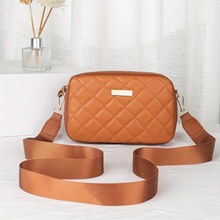 STYLE4 Prošívaná crossbody kabelka Lunes hnědá