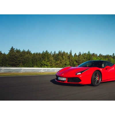 Jazda na Ferrari 488 GTB na polygóne
