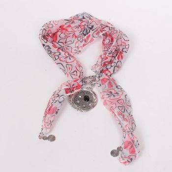 Image 1 of Нежно фишу в бяло и бижу