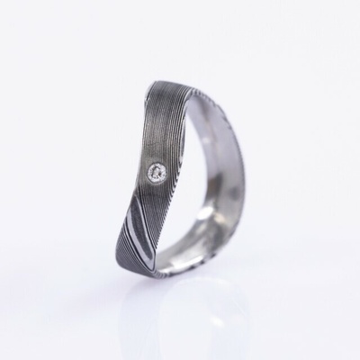 FOREVER a čirý diamant kovaný nerezový snubní prsten damasteel dřevo CR6467