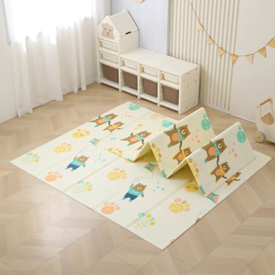 Pepita сгъваема двустранна постелка за игра 150x200cm - Мече и магистрала (KF-M1520H)