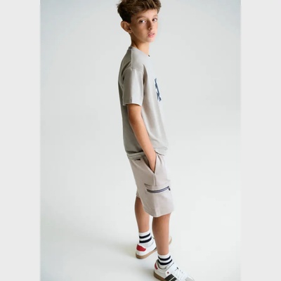 Mayoral Спортни бермуди с джобове с ципове в бежов цвят за момче Mayoral