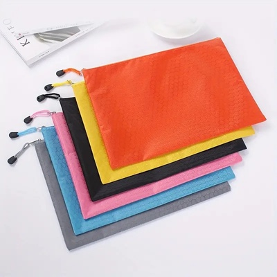 Текстилна папка А4 с цип от промазан плат, водоустойчива