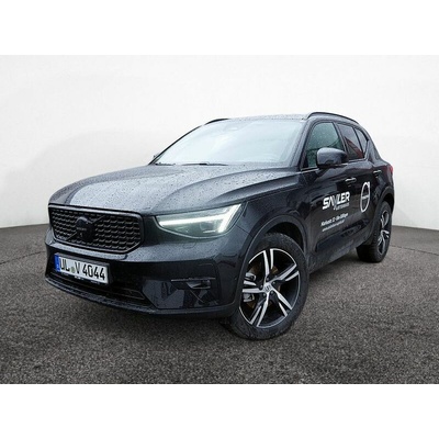 Volvo XC40 B4 Black Edition 145 kW