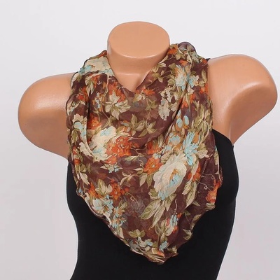 Нежно фишу в кафяво с цветя