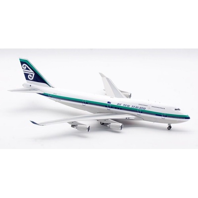 Inflight200 B747-441 Air New Zealand 1980s Colors. Named Queenstown 1:200