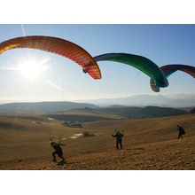 Tandem paragliding