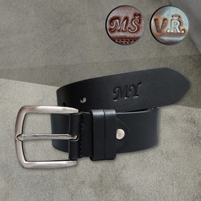 Stylový pánský kožený opasek s vlastním monogramem z pravé kůže.