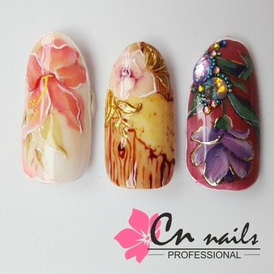 Botanika nail art zdobenia kvetov