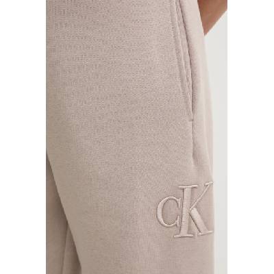 Calvin Klein Jeans Спортен панталон Calvin Klein Jeans в бежово с изчистен дизайн J20J224841 (J20J224841)