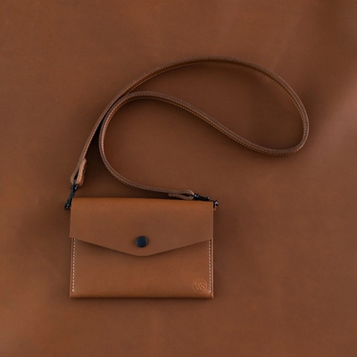 Klíčenka Wood Style Kapsička s popruhem Hnědá