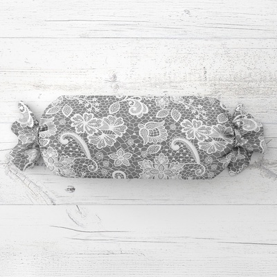 Biante Vankúš valec bonbon Sandra SA-550 Biela krajka na sivom 15x40