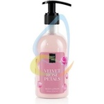 Lavish Care Лосион за тяло с аромат на рози (Velvet Rose Petal) Лосион за тяло