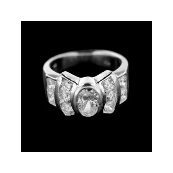 KA R346 strieborný prsteň s kameňom