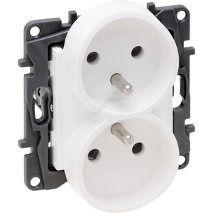 Legrand - Двойна домашна розетка без рамка NILOE STEP 250V бяла (LR0050)