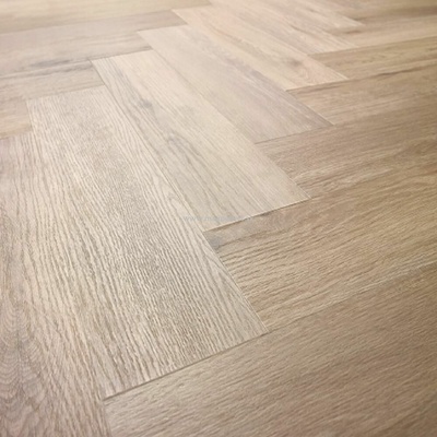 Arbiton Amaron Click Herringbone CA 159 Dub Wembley 1,402 m²