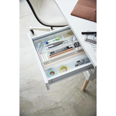 Přihrádky do zásuvky Yamazaki Tower Mesh Desk Tray, bílé