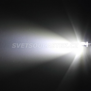 Hebei LED 5mm stud. bílá 15000mcd 30° čirá 530XW8C