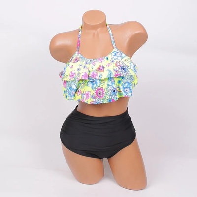 Бански в неоново-зелено и черно с цветя