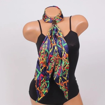 Image 1 of Плисиран шал в тъмносиньо със свеж цветен десен