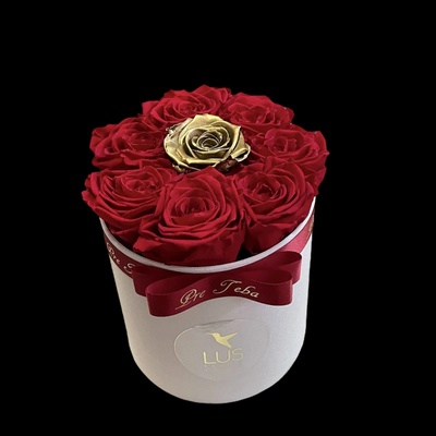 Luxusný biely flower box s veľkými červenými ružami
