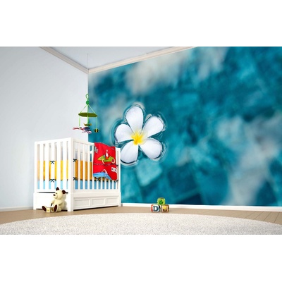 DIMEX ART Самозалепваща се флизелинова фототапета цвете в синя вода 375 x 250 см