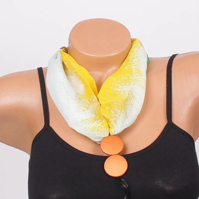 Фишу-колие в жълто, бяло и зелено с кръгли висулки