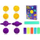 Modelovací hmota se strojem formičky