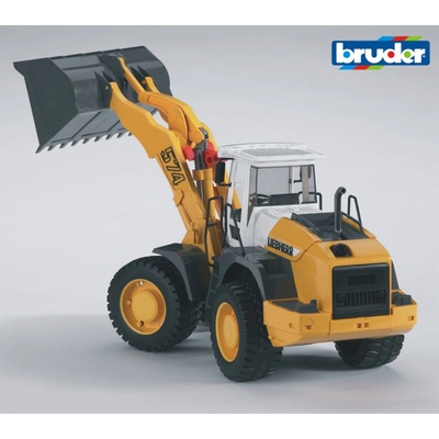 Bruder Konstrukční vozy Liebherr traktor s radlicí na úklid silnic 1:16