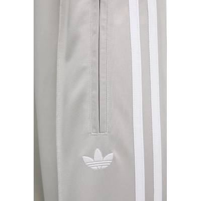 adidas Originals Спортен панталон adidas Originals Firebird в сиво с апликация JC8249 (JC8249)