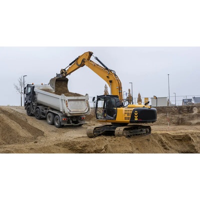Ovládněte bagr a Tatru 815