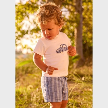 Mayoral Комплект бермуди лен в синьо и бяла тениска с кола за бебе момче Mayoral