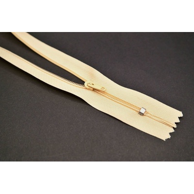 Nedeliteľný jemný plastový špirálový zips (veľkosť číslo 3) rôzne farby - dĺžka 12 cm - 60 cm 16 cm Vanilka