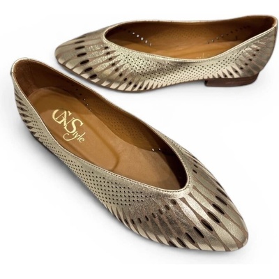 GNStyle ДАМСКИ ОБУВКИ С НИСЪК ТОК ОТ ЕСТЕСТВЕНА КОЖА И ПЕРФОРАЦИЯ В ЗЛАТИСТО