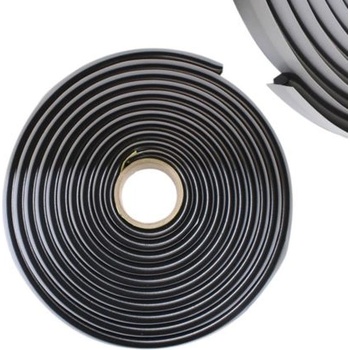 БИТУМНО ЛЕПИЛО ЗА ФАРОВЕ И СТЪКЛА - 1 метър