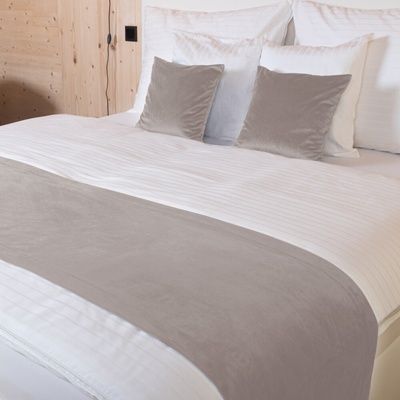 Biante přehoz na postel Zamatový Velvet Prémium SVP-015 Latte 60 x 240 cm