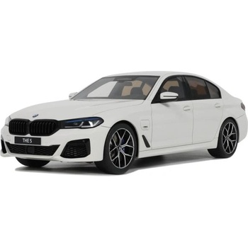 GT SPIRIT 1: 18 bmw 545e x drive СЕДАН m sport alpine white