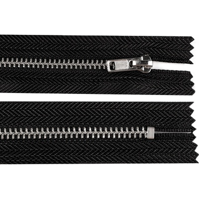 Prima-obchod Kovový zip No 4 délka 18 cm kalhotový se stříbrnými zoubky, barva černá
