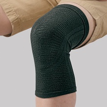 Phiten Aqua Titan IUM Soft bandáž na koleno S/M