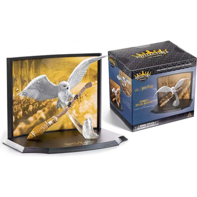 Noble Collection Harry Potter Hedwig Toyllectible Treasures Diorama