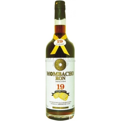Mombacho 19y 43% 0,7 l (holá láhev)
