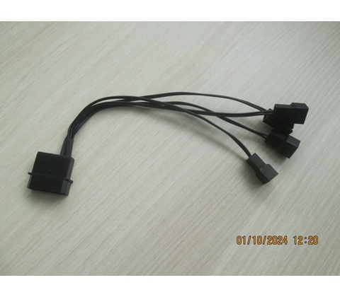 Adata XPG 1x 4pin 64010132