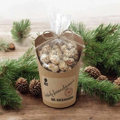 Nutworld Arašídy karamelizované se sezamem v celofánku a kelímku 180 g